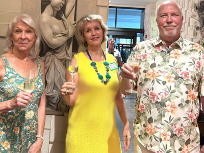 Artists reception at Epicurean hotel. Artist Tatiana Rugers. Trompe l’Oeil and&nbsp;portraits.